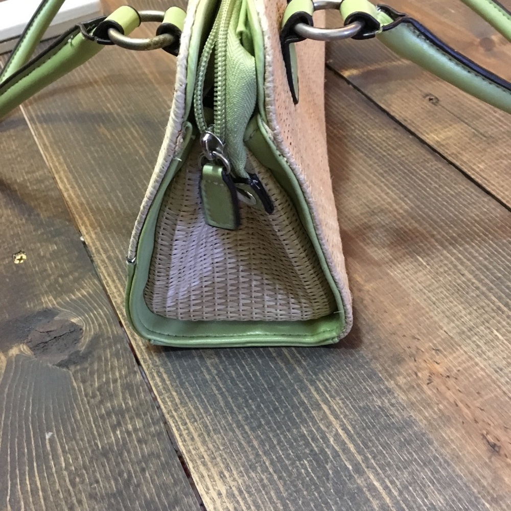 Woven straw look Lime Green & Tan Handbag - Picture 8 of 8